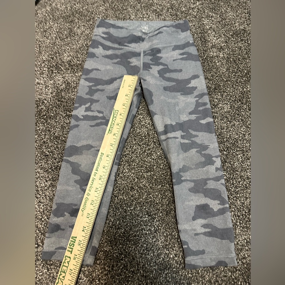 Gray Camouflage Kids Leggings Athleta M (8/10) capri
